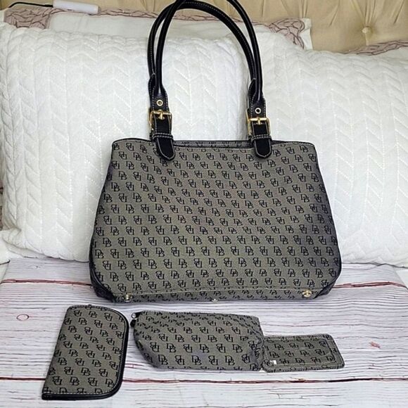 Dooney & Bourke Black Signature Pattern Shoulder Bag with Accessories - Picture 12 of 15